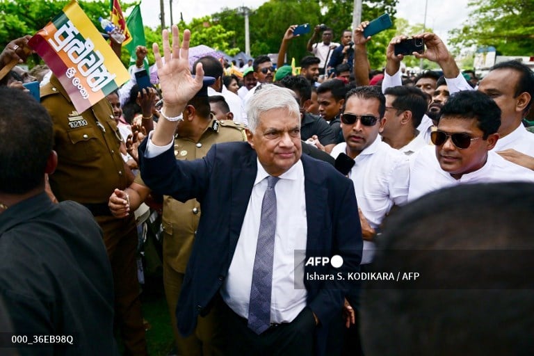 Sri Lanka court convicts president over vote delay